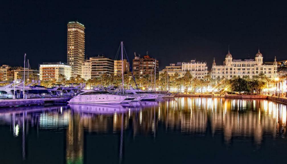 Precioso Piso Frente Al Mar Con Enorme Terraza Apartment El Campello Exterior foto